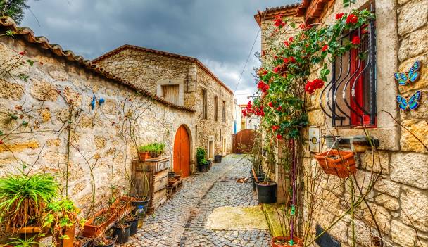 Sokakları sakız kokan Alaçatı